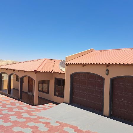 Jjp Self Catering - Three Bedroom House Luderitz Exterior photo