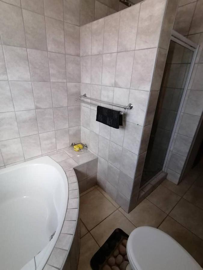 Jjp Self Catering - Three Bedroom House Luderitz Exterior photo