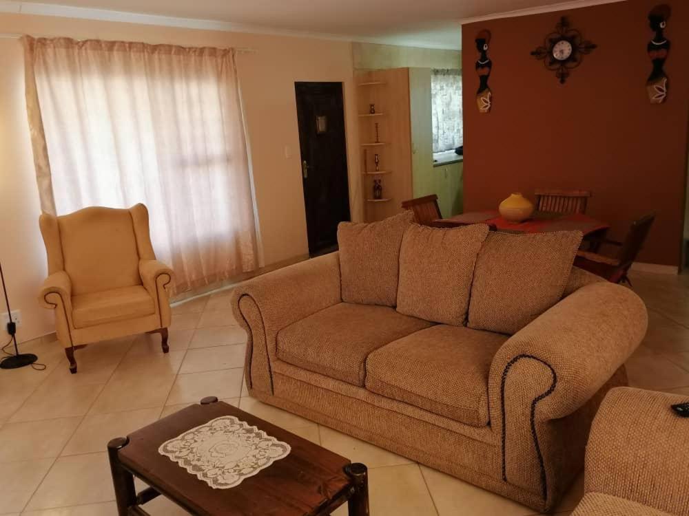 Jjp Self Catering - Three Bedroom House Luderitz Exterior photo