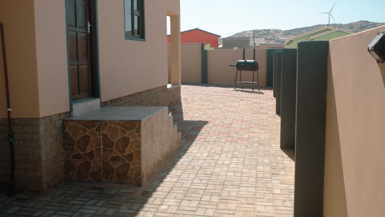 Jjp Self Catering - Three Bedroom House Luderitz Exterior photo