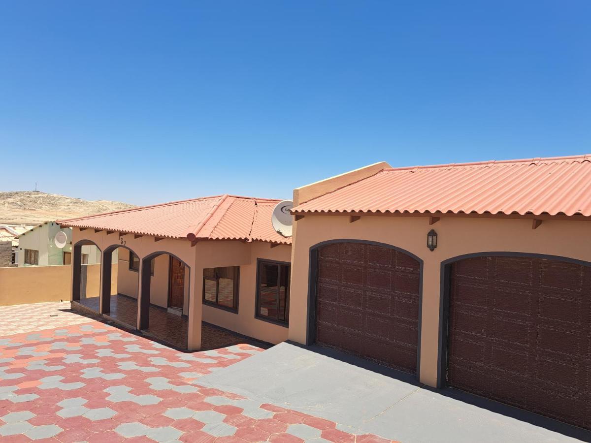 Jjp Self Catering - Three Bedroom House Luderitz Exterior photo