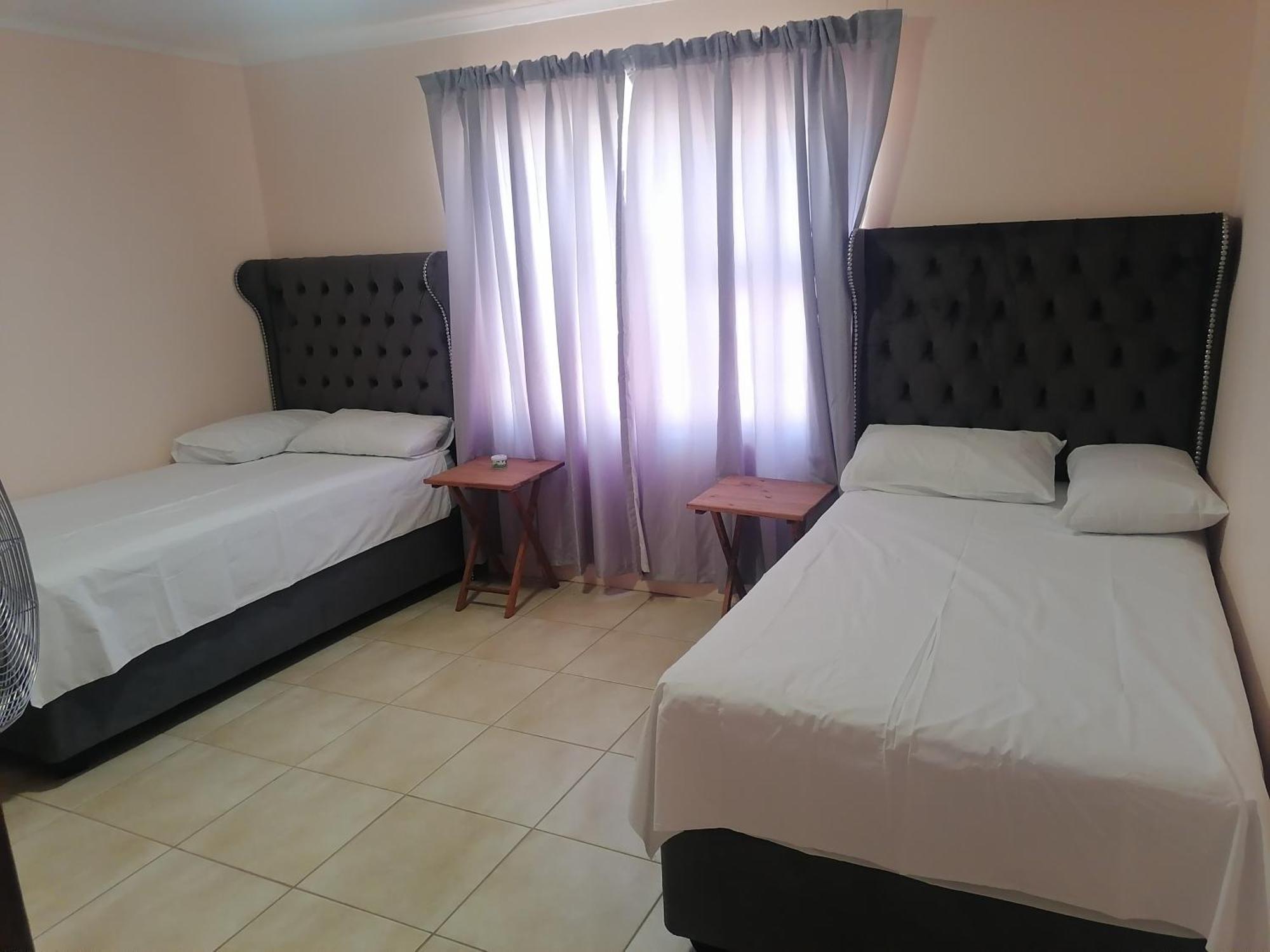 Jjp Self Catering - Three Bedroom House Luderitz Exterior photo